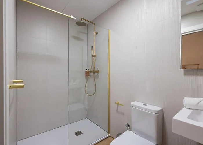Florit Flats - The Maritim Metro Station Suites Apartmán